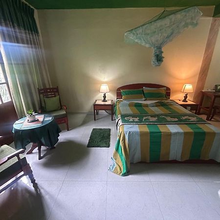 Raj Mahal Inn Wadduwa Eksteriør bilde